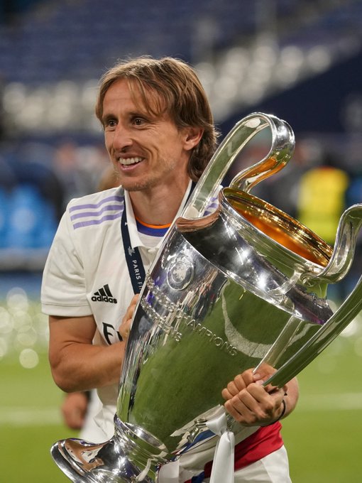 巴萨梅西进球破纪录欧冠历史时刻