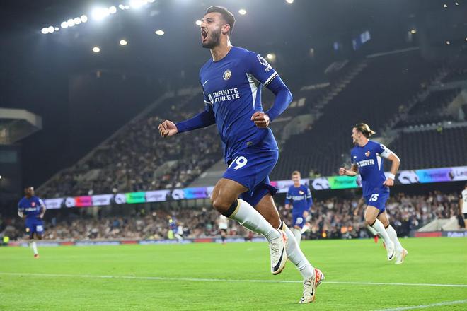 0-2！3-2！费内巴切女排夺冠瓦尔加斯MVP博斯科维奇24分难救主