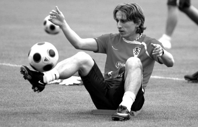 伦敦奥运马术冠军与爱马同日安乐死：二十载相伴书写辉煌传奇