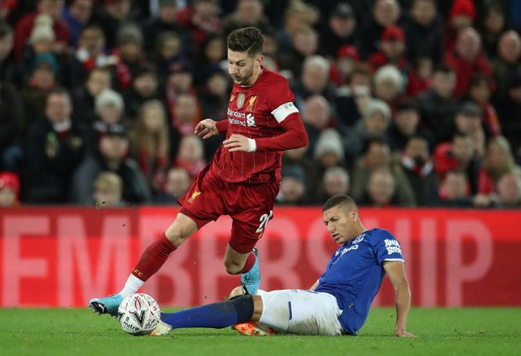 “你不是梅西C罗”！范戴克公开力挺后，萨拉赫仍被狠批