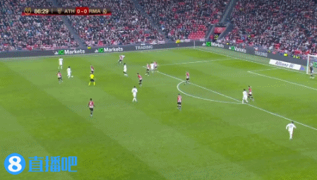 杨瀚森NBA生涯首次首发，被打到面部痛苦倒地，裁判未及时吹停比赛引争议